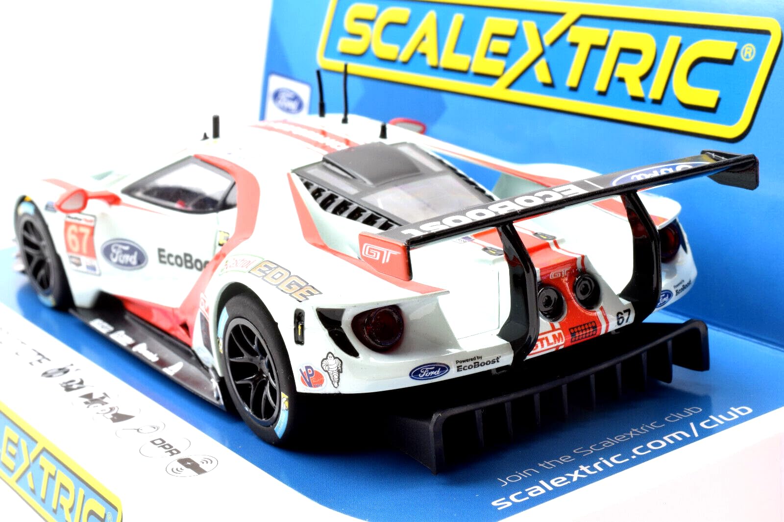 Amazon.com: Scalextric Ford GT GTE #67 1:32 Analog Slot Race Car